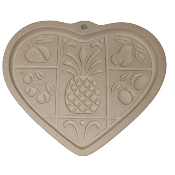 NIP Retired Pampered Chef Stoneware Cookie Molds Summer Wreath Hospitality Heart - Picture 3 of 6
